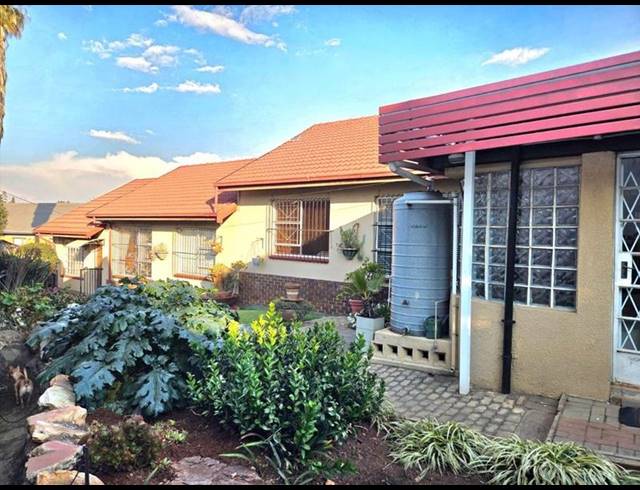 0 BEDROOM HOUSE FOR SALE IN WOODMERE